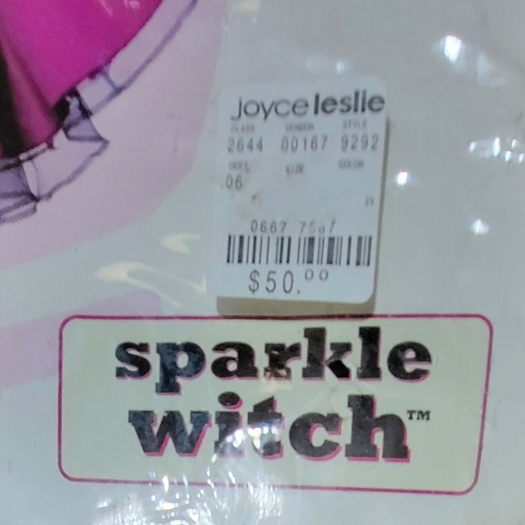 Play Boy Witch Costume - Picture 13 of 15